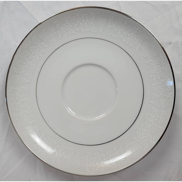 Crown Victoria Lovelace 6" China Side Plate - Picture 1 of 4